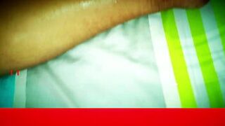 Маленький карлик кончил.. Я имею в виду, что пришел... - порно видео