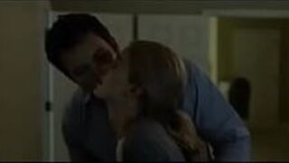 Розамунд Пайк и Эмили Ратаковски - Исчезнувшая девушка - порно видео