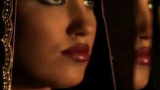 Экзотический ритуал брюнетка обнаженная наслаждается делать все - порно видео