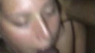 Слишком много спермы для подруги - порно видео