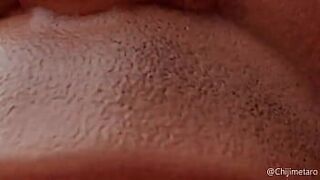 Лизнул гигантский рот - порно видео