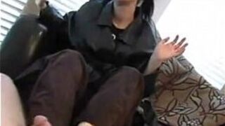 Домохозяйка футфетиш - порно видео