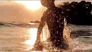 Атлан становится человеком - отрывок из фильма «Русалочка: Искаженная сказка». Анимация и боевик - порно видео