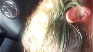 Проститутка-проститутка сосет мою больную, пока я не кончу в ее маленький ротик - порно видео