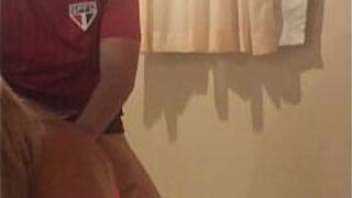 Скрытая камера записывает новую запись еды Инес Вентура - порно видео