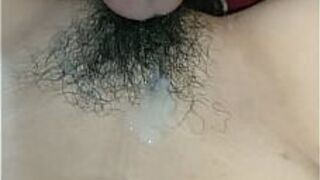 Индонезийская девственная крошка снаружи - порно видео